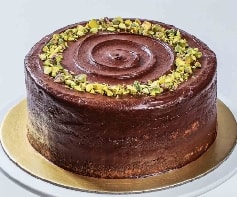 4 kişilik Klasik çikolatalı fıstıklı yaş pasta fiyatları Isparta pasta